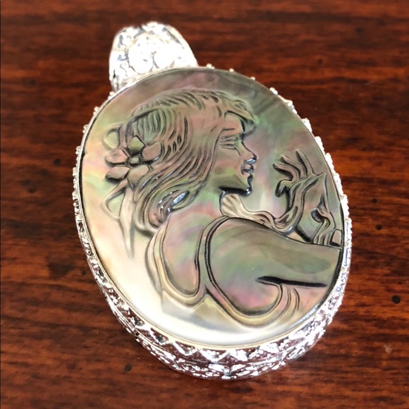 Sterling Silver Abalone Shell Cameo Necklace - Picture 2 of 4